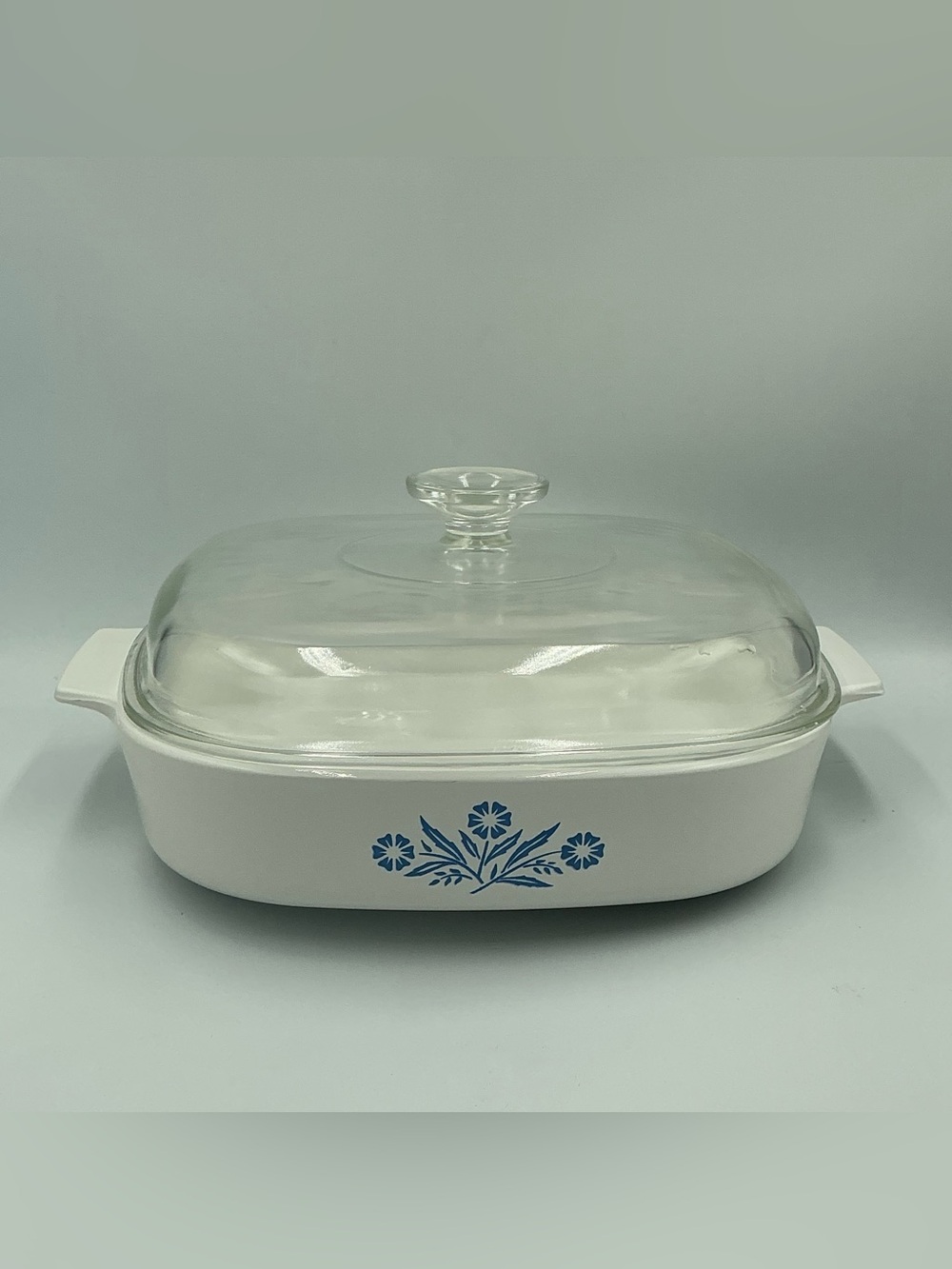 Vintage Corning Ware Blue Cornflower 10” Casserole Dish with lid MADE IN USA